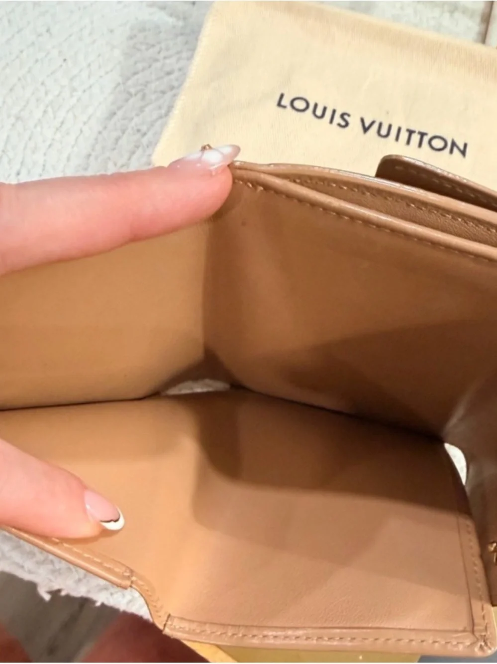 LV Vernis Patent Leather Wallet TH1015 Authentic Vintage + LV Dustie ❣️ - Picture 8 of 16